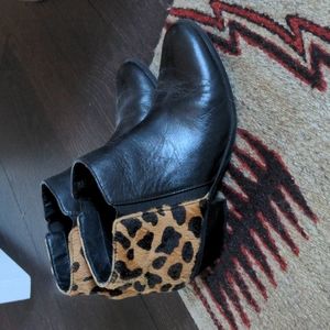 Apri Italian ankle boots with leopard cheetah  cowhair